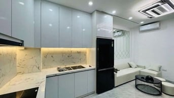 HÀNG HIẾM, NGÕ Ô TÔ, VIEW HỒ, THANG MÁY. ĐỊNH CÔNG, HẠ30M2,  6,95 TỶ.