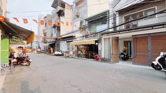 NGỘP BÁN GẤP NHÀ 4 LẦU,HXH THÔNG 4.4M x20M ,4PN ,Đ.LÊ VĂN LƯƠNG,QUẬN 7