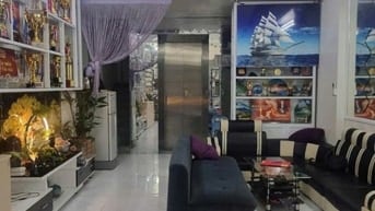 Bán nhà 5,5 tầng thang máy dân xây, ngõ 445 Nguyễn Khang, Yên Hòa