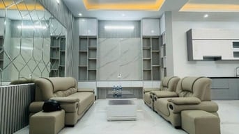 TRUNG TÂM HAI BÀ TRƯNG – NHÀ ĐẸP LUNG LINH – 5 TẦNG THANG MÁY