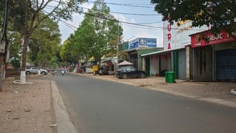 Chính chủ cho thuê nhà mặt bằng kinh doanh hơn 245m2 trug tâm thị trấn