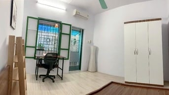 Cho thuê căn hộ 50m2, 2PN, Trần Quốc Toản, Q Hoàn Kiếm