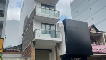 Gia đình cần bánTài sản 62 CÔ BẮC- P.Cầu Ông Lãnh-Quận 1. có hhmg 