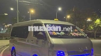 Toyota Hiace 2006 - 16 km