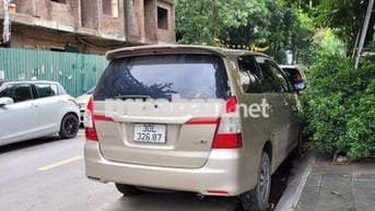 Toyota Innova 2016 - 100000 km
