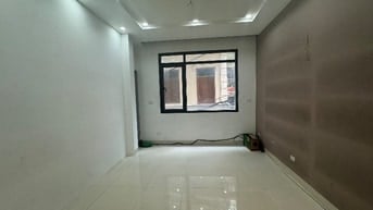 CẦU GIẤY - CHO THUÊ CỬA HÀNG TẦNG 1+2 (PHỐ THỜI TRANG)