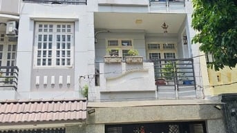 Hàng hiếm, Nhà MT khu Tên Lửa, Q.Bình Tân, Dt:4x13m, 4 tầng. chỉ 7 tỷ