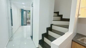 Nhà mới xây MT Phú Nhuận 17,5tr, Hình thật 3,3mx10m, 4 lầu