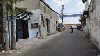 Cho thuê nhà MTNB 6m (xe tải) Phạm Văn Bạch P15 Q.Tân Bình giá 10tr