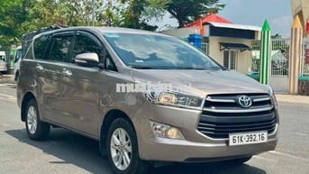 Innova E đăng kí 2017 đồng ánh kim xe gia đình