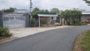 130m2 thổ cư. Đường thông. Rớt nhựa 100m. 420tr