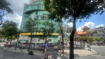 Cho thuê căn hộ mặt tiền chung cư H1-Hoàng Diệu, Quận 4, tầng 1 + 2