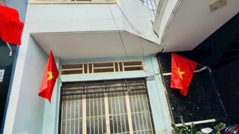 Nhà hẻm 5m. 125/225,nguyễn thị tần P2Q8. Giá tốt