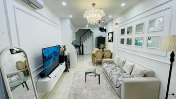 Cho thuê nhà riêng đầy đủ nội thất mới 4 tầng ở Phan Kế Bính