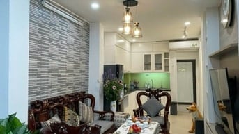  CHO THUÊ NHÀ số 9 phố Hàng Gà, DT 30m2x 5 tầng, full đồ