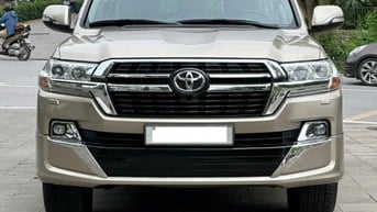 Toyota Land Cruser VX 4.6V8 Model 2016 