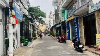 bán nhà hẻm xe  hơi đường phạm đăng giảng DT 4x16,5 cấp 4 