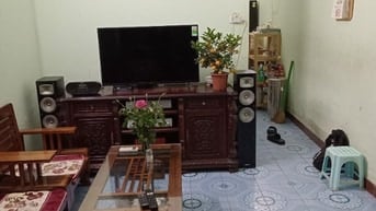 Cho hộ gia đình thuê nhà số 206 Phó Đức Chính, Quận Ba Đình, HN