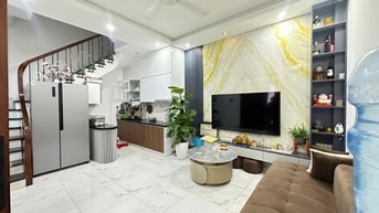30M RA Ô TÔ TRÁNH, KHƯƠNG TRUNG THANH XUÂN, 50M2 3TẦNG,FULL  NỘI THẤT.