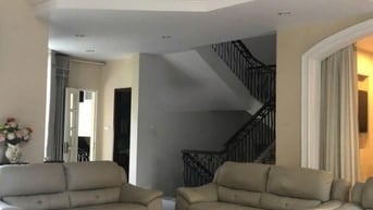 Cho thuê BIỆT THỰ đẹp xuất sắc Nguyễn Đình Chiểu, Q1 : 1500m2 , 