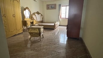 NHÀ MẶT TIỀN 30m . VỊ TRÍ ĐẸP GẦN NGÃ TƯ . NỘI THẤT CAO CẤP VÀO Ở NGAY