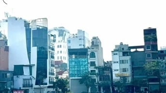 Nhà phố Đội Cấn,quận Ba Đình,  vị trí đẹp gần hồ đầm tròn, 
