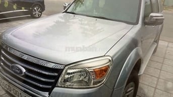 Ford Everest 2011 2.6L 4x4 MT - 200000 km