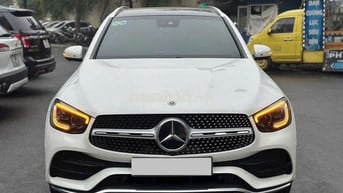 Mercedes Benz GLC300 2021  - 44000 km