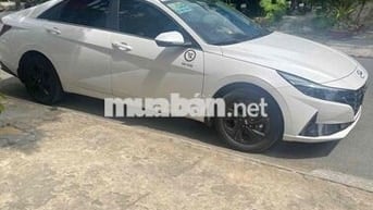 Hyundai Elantra 2024