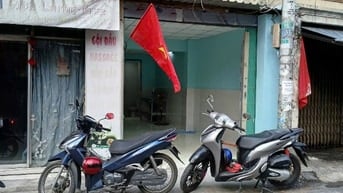 Cho thuê mặt bằng hơn 20m, mặt tiền đường Bùi Đình Túy, ngay ngã 3