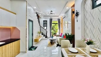 BÁN NHÀ GÒ VẤP - 30M2 - SÁT HXH - LÊ QUANG ĐỊNH - 2 TẦNG