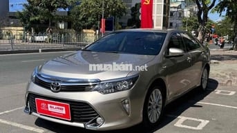 Toyota Camry 2018 2.0E Thương lượng khi xem xe