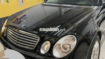 Mercedes  E240 - 128 triệu