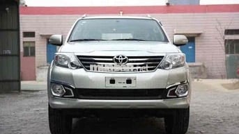 Toyota Fortuner 2014 2.7V 4x2 AT - 61000 km