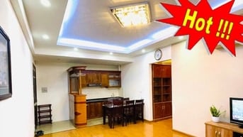 (Chính chủ) Cho thuê CC 2 PN, 2 WS, 83m, căn góc đẹp đủ đồ, thang máy