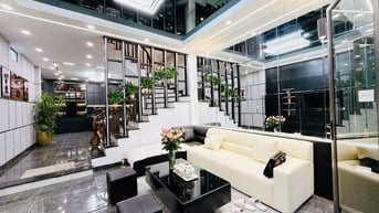 Bán gấp lô góc 50m2 15xtỷ ô tô vào nhà đường 800A Cầu Giấy
