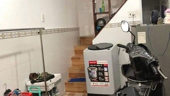 Bán nhà Huỳnh Văn Bánh , P13, 14m2 , 1,75tỷ bớt Lộc . LH 0866408299