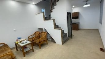 Cho thuê hoặc bán nhà khu vực chợ hoa Quảng An, Tây Hồ