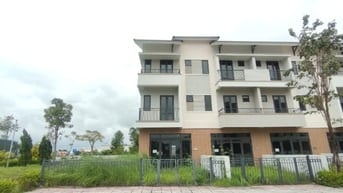 BÁN NHÀ LÔ GÓC  – VỊ TRÍ ĐẮC ĐỊA TẠI CENTA RIVERSIDE TỪ SƠN