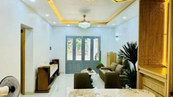 Nhà Đẹp Ở Luôn Phố 8/3, Hai Bà Trưng 50/70m, mt 5m, giá 5.18 tỷ.