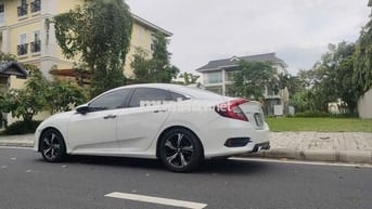 Bán Honda Civic 2017 1.5L Vtec Turbo - màu trắng