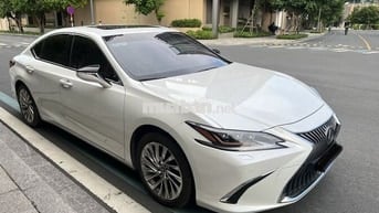 Lexus ES 2021 250 - 11000 km