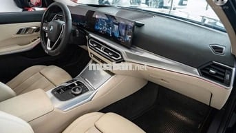BMW 3 Series 2023 320i Sport Line - 15000 km
