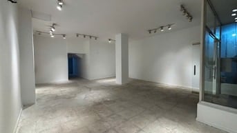  Cho thuê Mặt bằng số 209 Nguyễn Đình Chiểu, P5, Q3. DT 8x18m, nở hậu