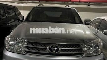 Toyota Fortuner 2009 2.7V 4x4 AT - 13 km