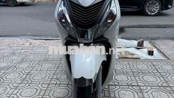 Xe Vision 2022, màu trắng, khoá thường, zin đẹp