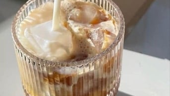 Tuyển nhân viên bán cà phê trà sữa tại quán hoặc mang đi
