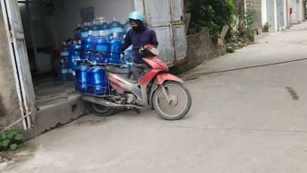 TUYỂN NV GIAO NƯỚC TINH KHIẾT ( BAO ĂN Ở)
