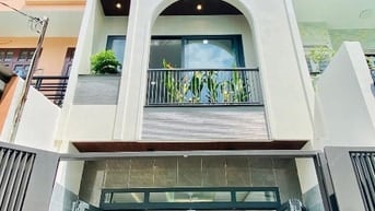 Kẹt tiền bán gấp nhà Nguyễn Trường Tộ. Phường 12. Quận 4. Giá 2 tỷ 690