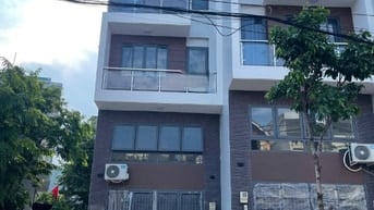 Nhà nguyên Căn Góc 5 lầu 6 PN 6 WC 7 máy lạnh, KDC Phú Thuận Quận 7